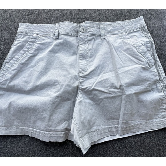 Eddie Bauer Shorts Womens Size 18 Light Gray Pockets Flat Front Stretch‎ Casual - Picture 1 of 11